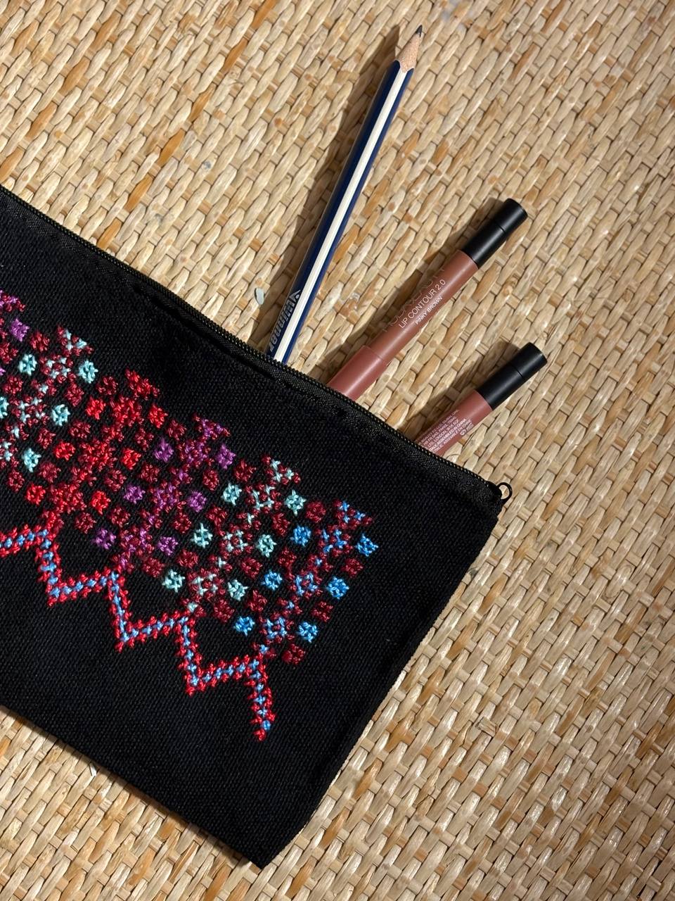 Pencil case “Gaza thobe pattern”