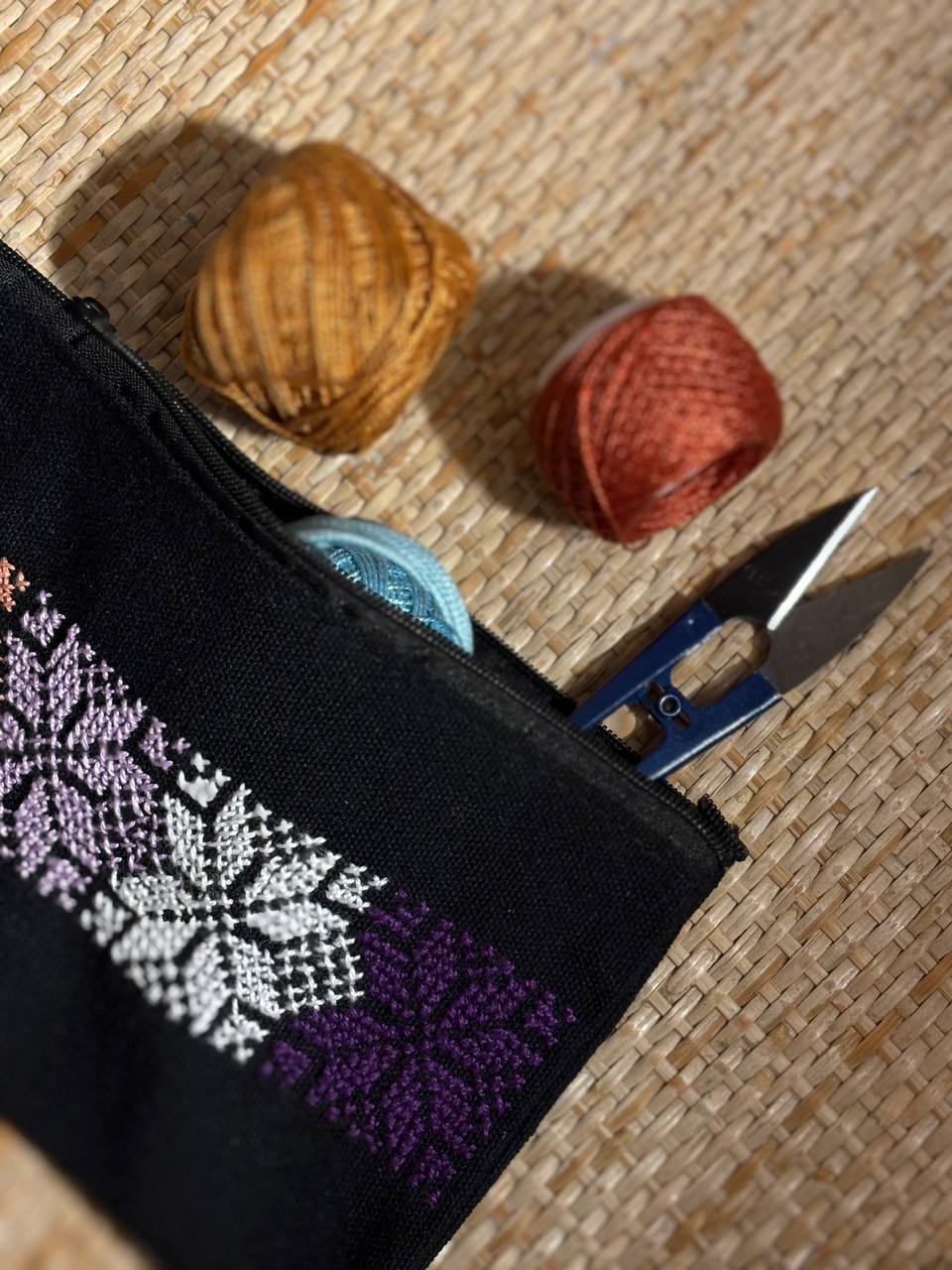 Pencil case “Gaza thobe pattern”