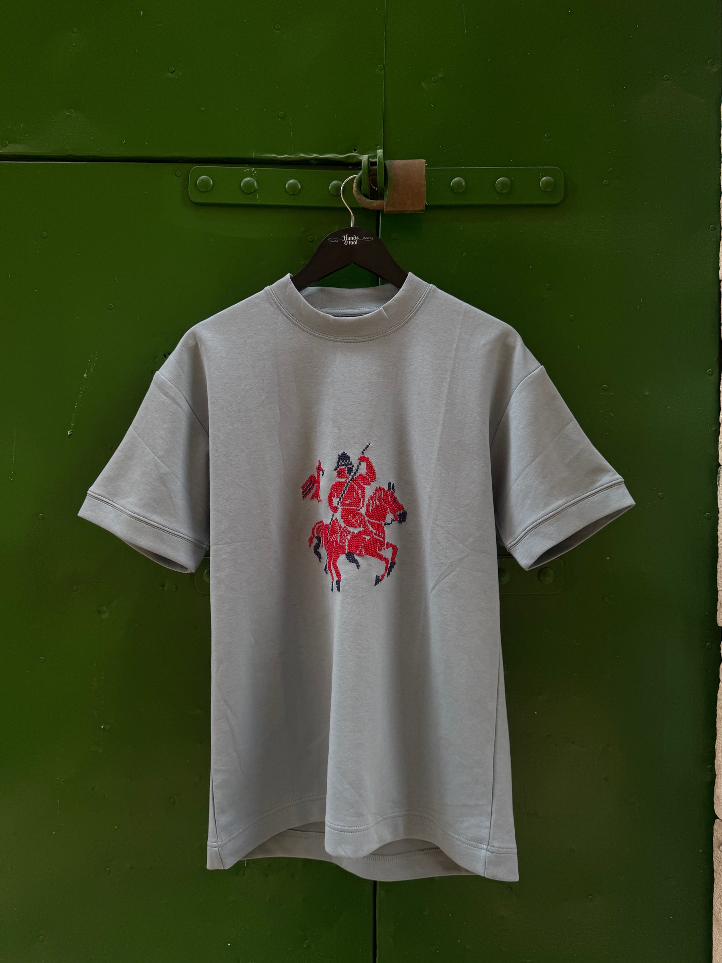 بلوزة الفارس | The knight shirt