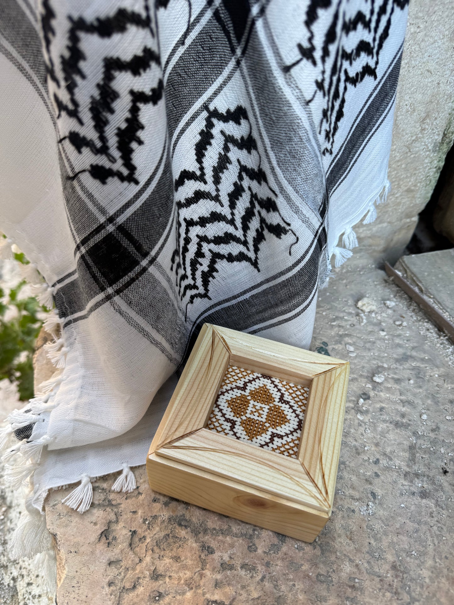 صندوق خشبي