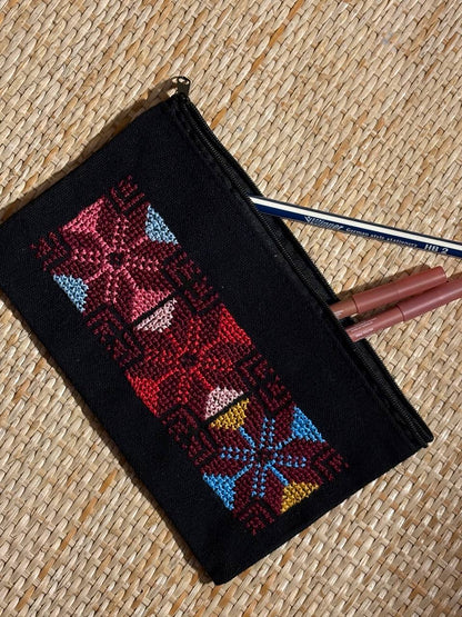 Pencil case “Gaza thobe pattern”