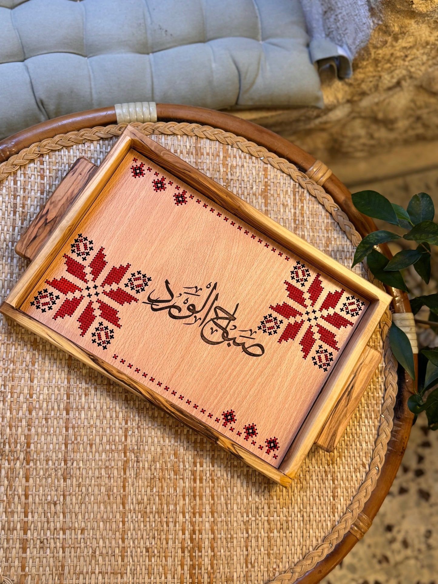 “ A morning filled with roses” tray - صباح الورد