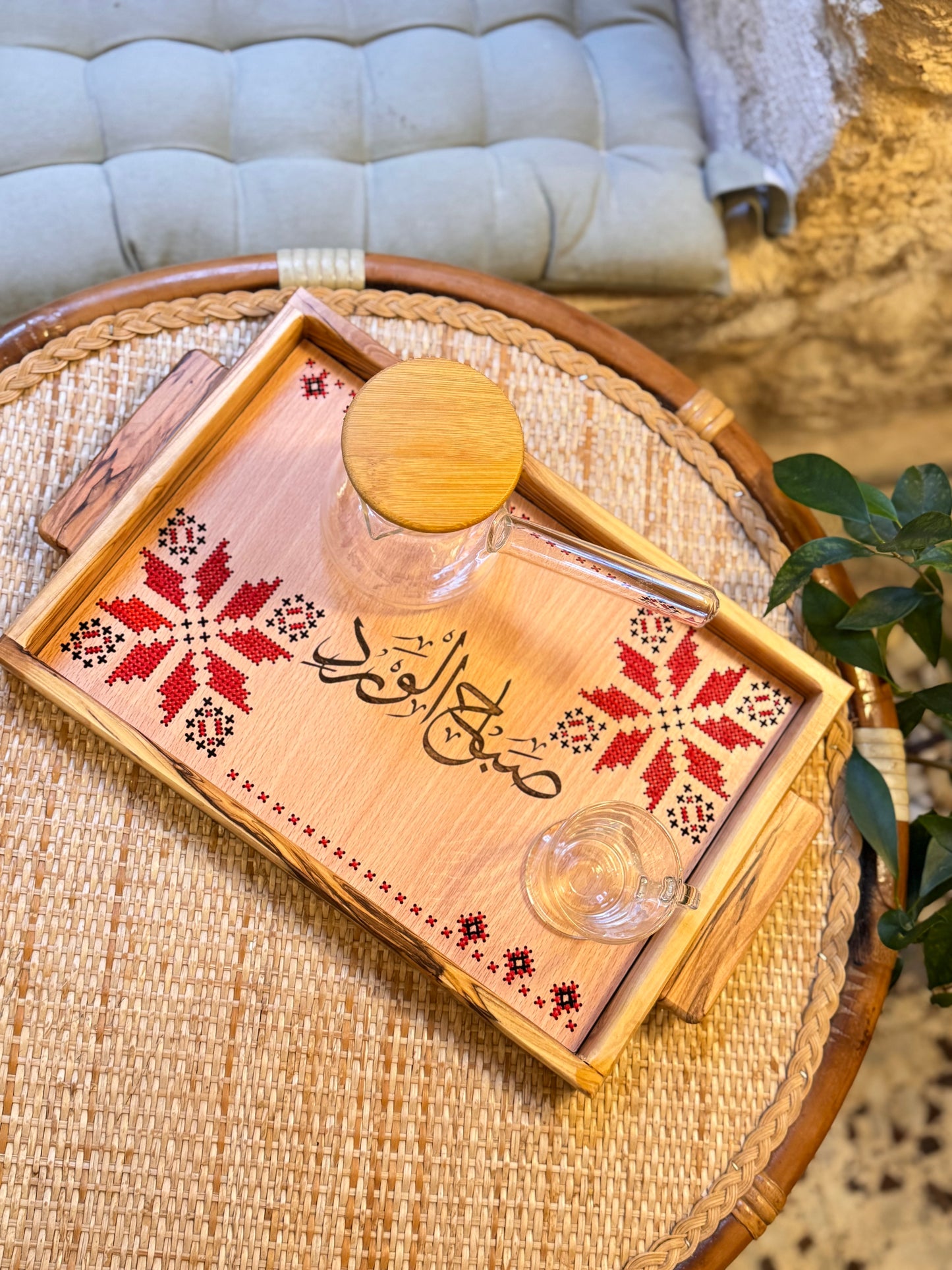 “ A morning filled with roses” tray - صباح الورد