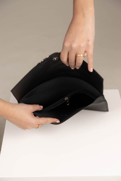 Julia Chic Threaded Clutch